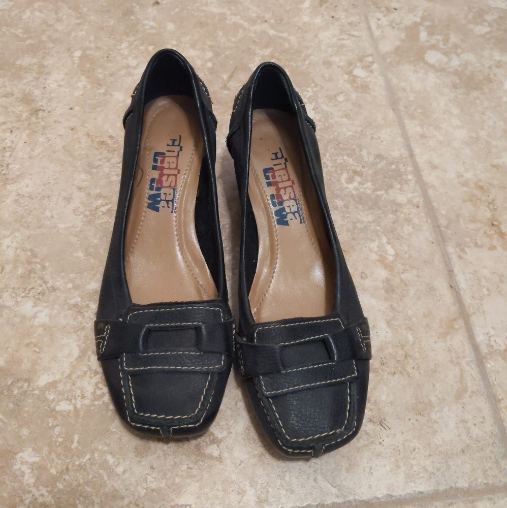 1 inch heeled loofers US 6.5